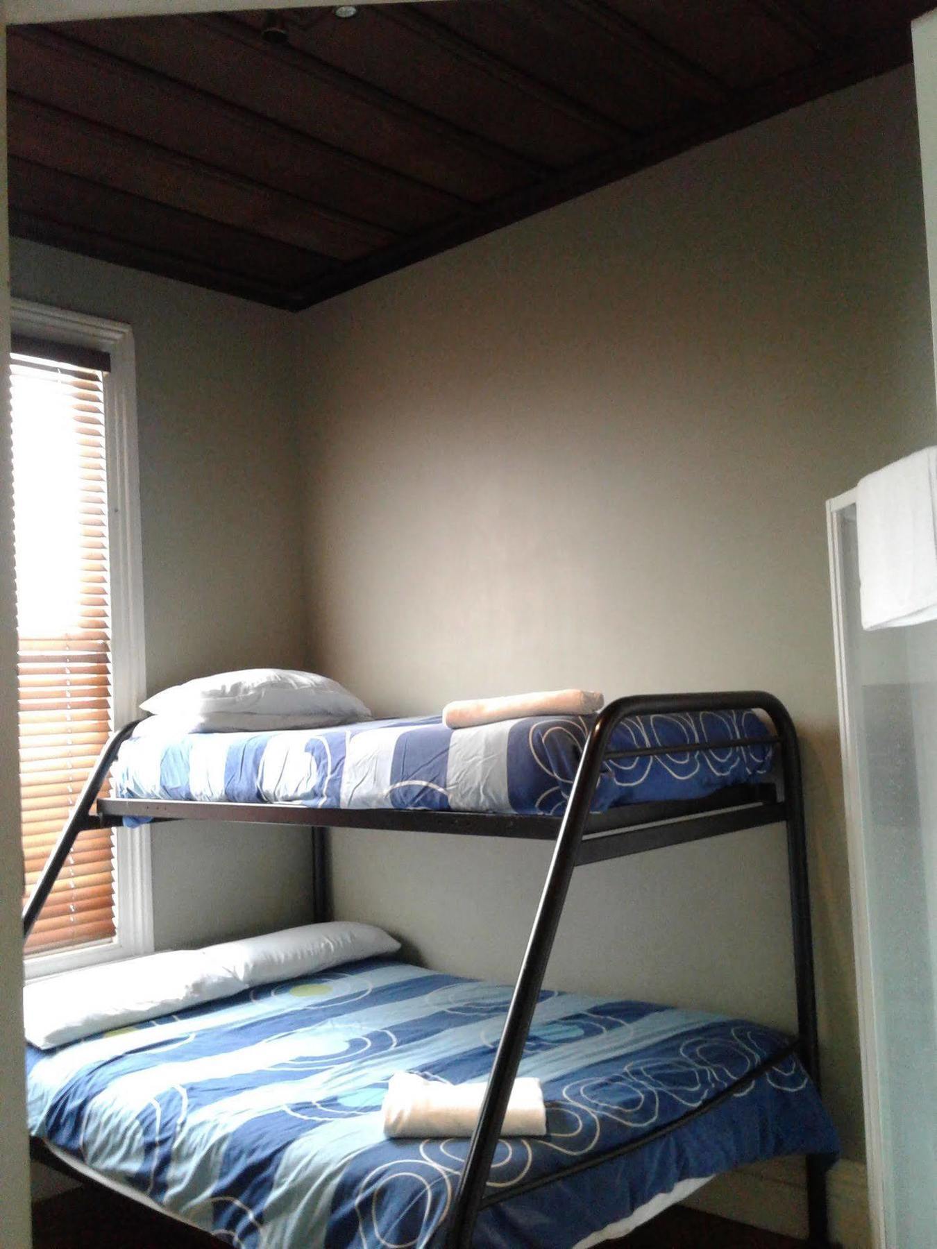 Shooters Saloon Hotel & Cabins Auckland Eksteriør billede